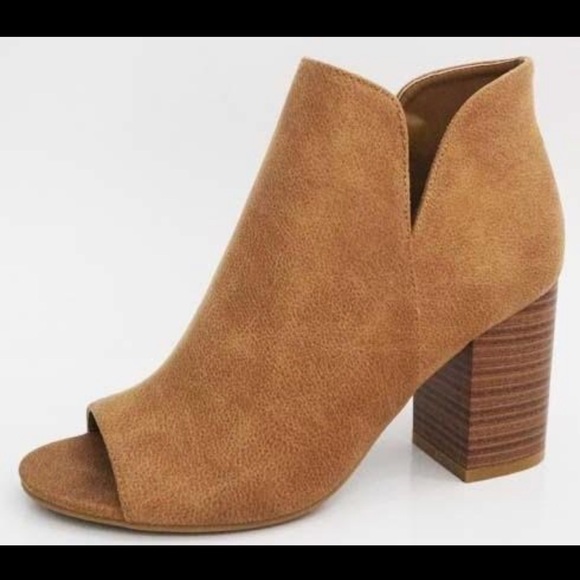 Tan bootie - Picture 1 of 2